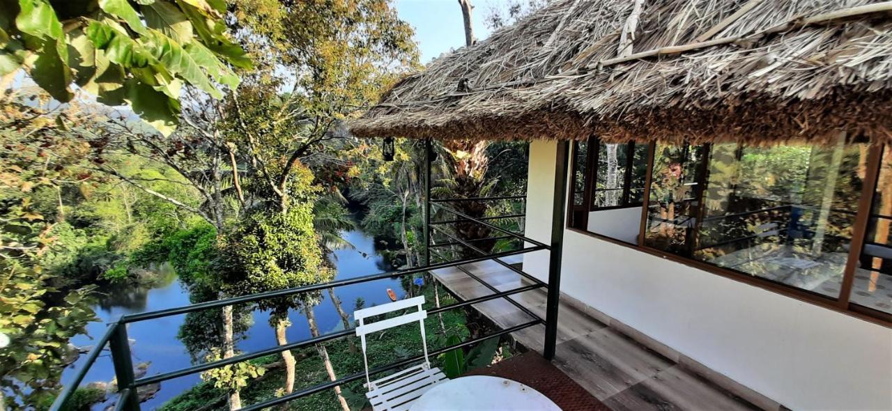 Апартаменти Noah'S Nest Tree House Теккаді Екстер'єр фото
